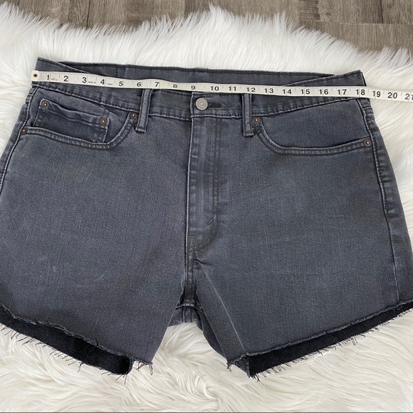 Levi's 502 Custom Cutoff Raw Hem Jean Shorts Sz 36 - Picture 10 of 12